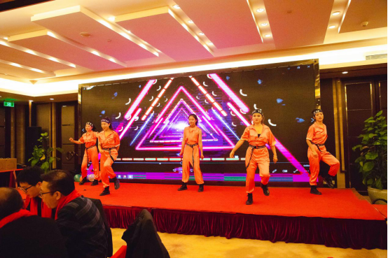 硅動(dòng)力舉辦“開放創(chuàng)新，高質(zhì)量發(fā)展”2019年年會(huì)(圖2)